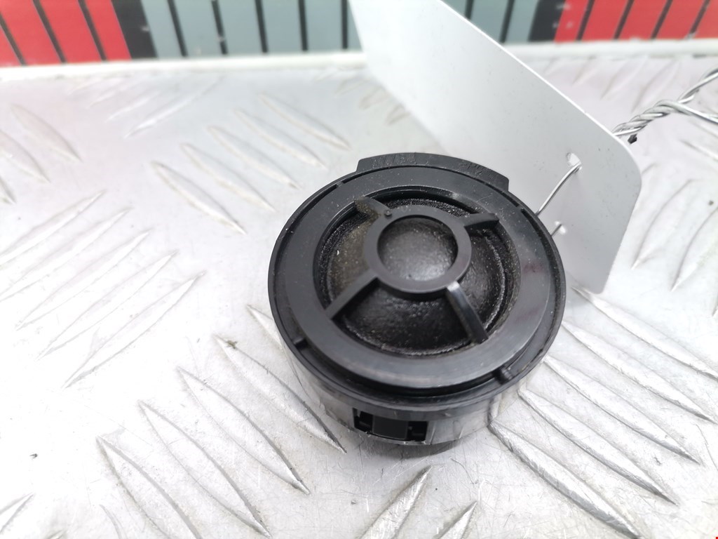 Динамик AUDI A4 B7 2004-2007