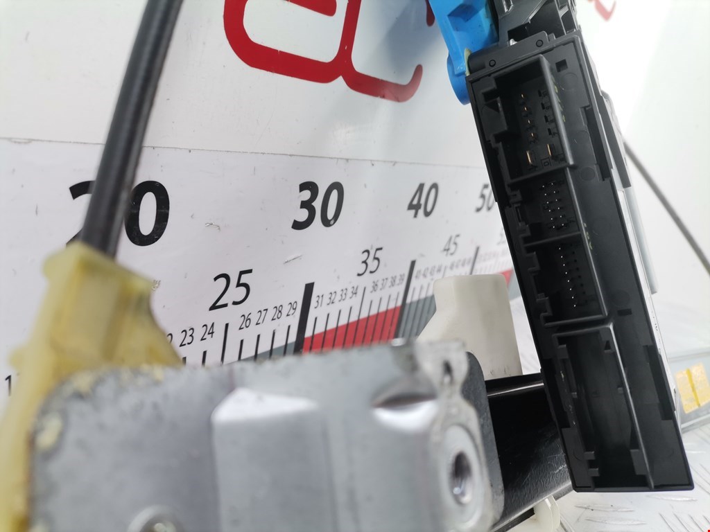 Стеклоподъемник задний правый AUDI A4 B7 2004-2007