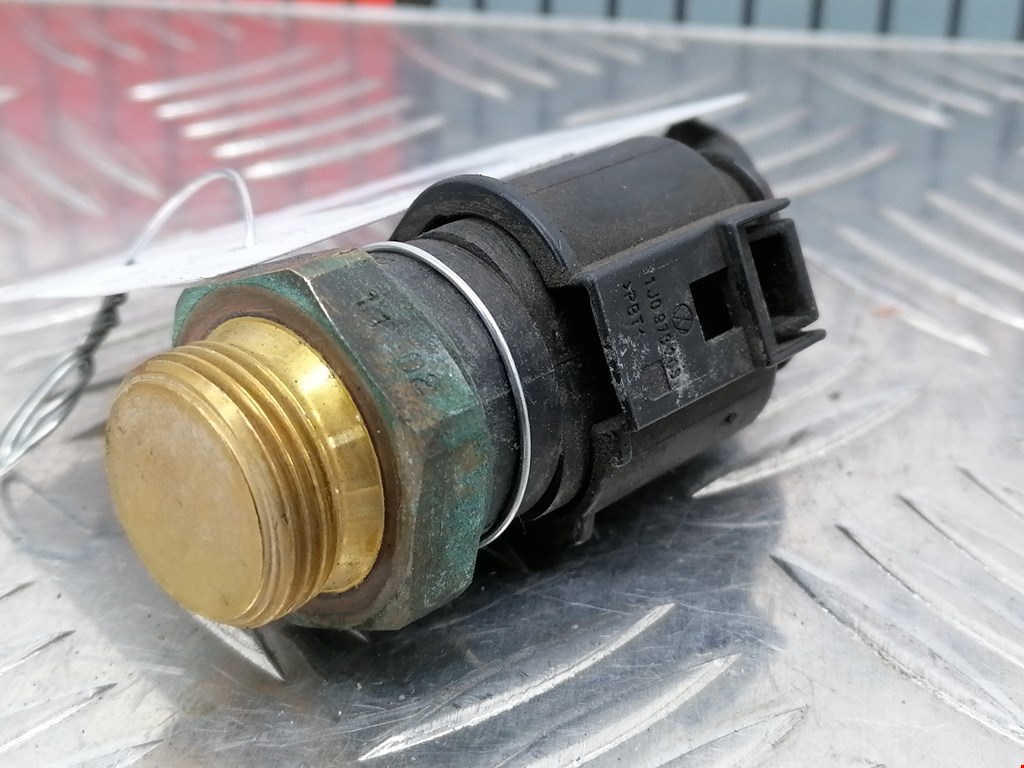 Датчик температуры (охлаждающей жидкости) VOLKSWAGEN Bora 1998-2005