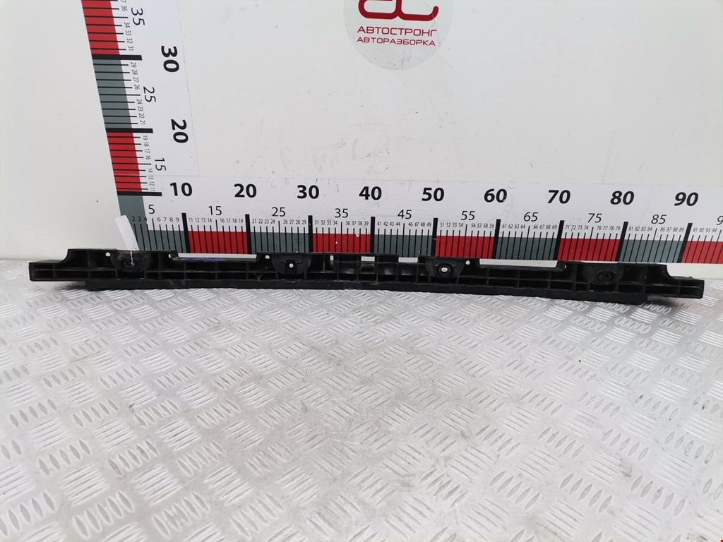 Кронштейн заднего бампера центральный VOLKSWAGEN Passat B7 2011-2015