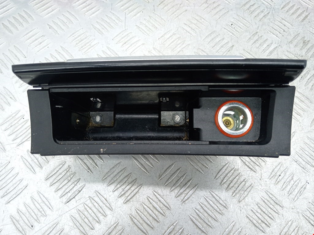 Пепельница передняя VOLKSWAGEN Passat B7 2011-2015
