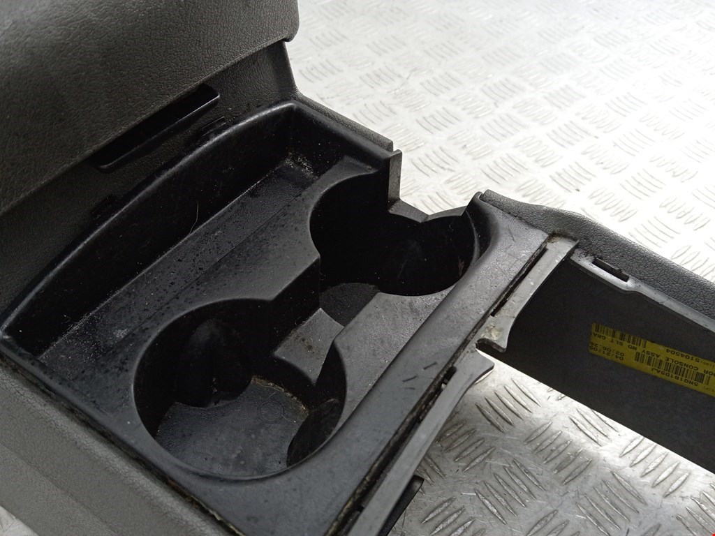 Подлокотник в салон JEEP Grand Cherokee WK 2004-2010