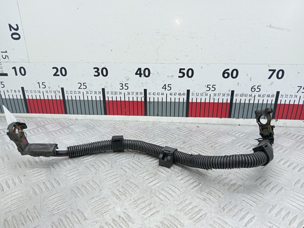 Клемма аккумулятора (плюс) + TOYOTA Avensis 2003-2008