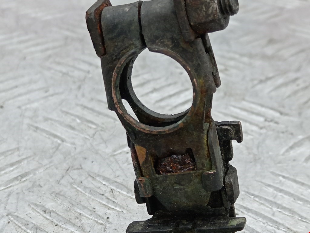 Клемма аккумулятора (плюс) + TOYOTA Avensis 2003-2008