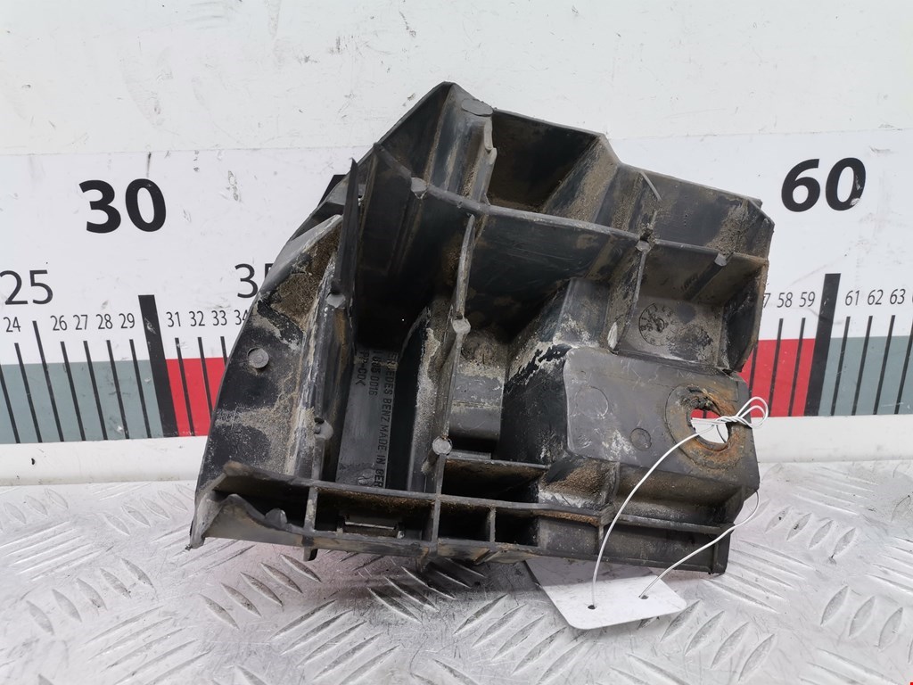 Кронштейн заднего бампера левый правый MERCEDES-BENZ Sprinter 901-905/Classic 909 1995-2006