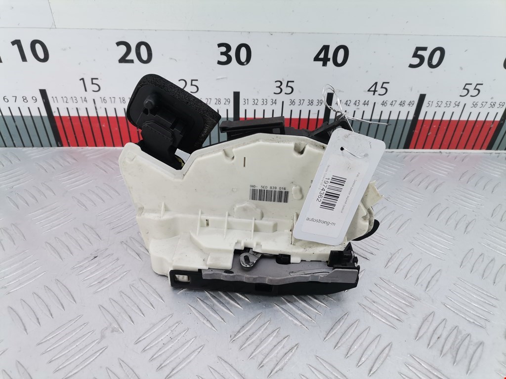 Замок двери задней правой SKODA Octavia A7 2013-2020