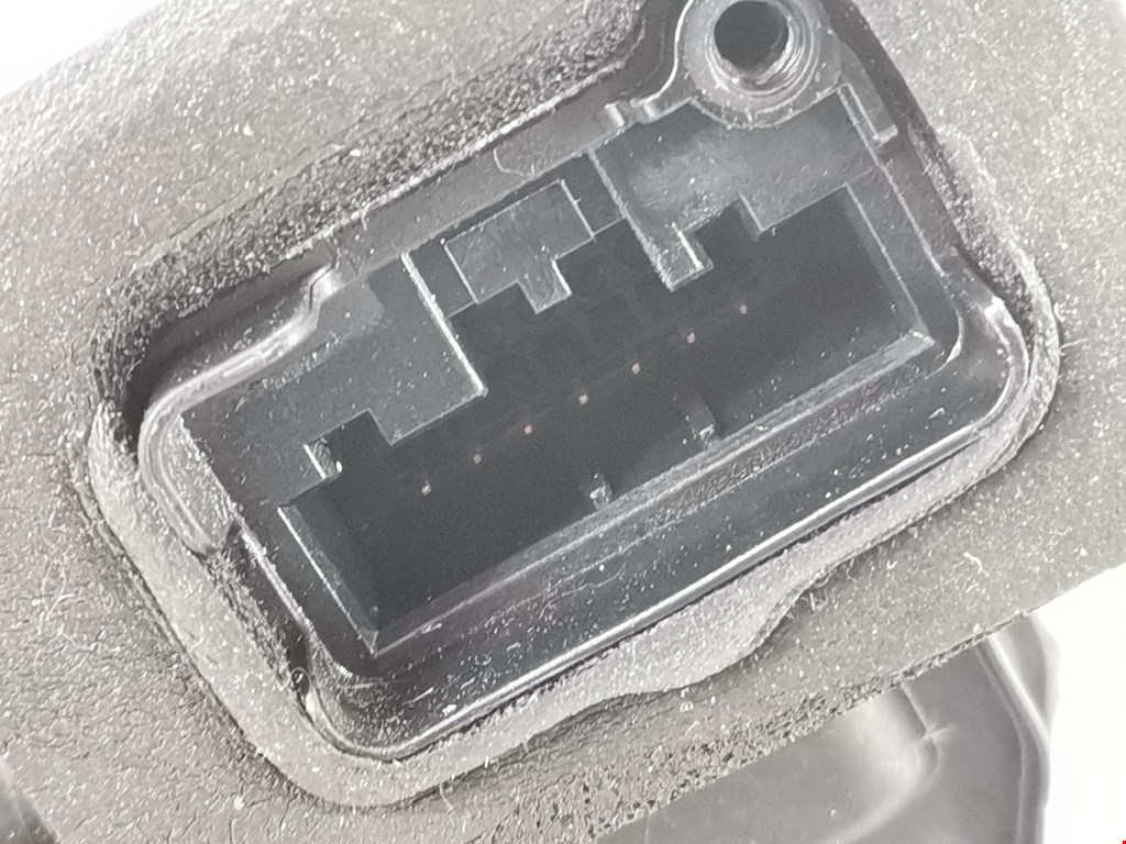 Замок двери задней правой SKODA Octavia A7 2013-2020