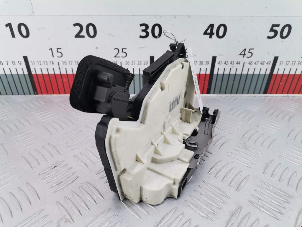 Замок двери задней правой SKODA Octavia A7 2013-2020