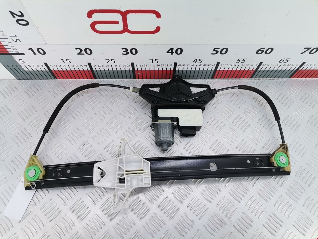 Стеклоподъемник задний правый SKODA Octavia A7 2013-2020