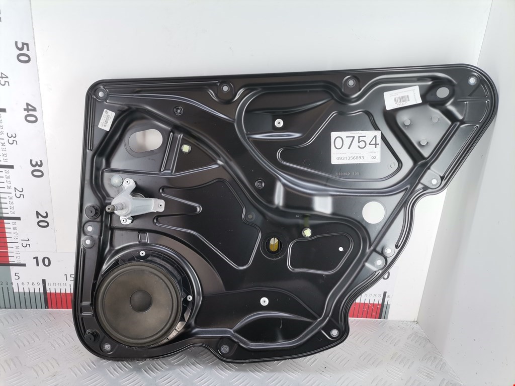 Стеклоподъемник задний правый VOLKSWAGEN Passat B6 2005-2011