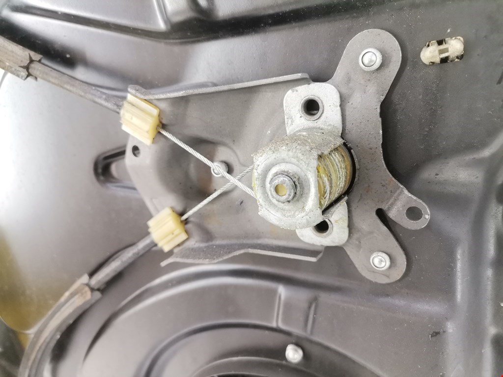 Стеклоподъемник задний правый VOLKSWAGEN Passat B6 2005-2011