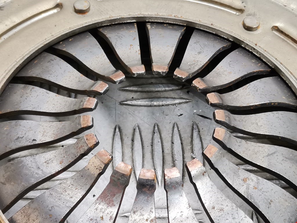 Маховик (демпфер сцепления) SKODA Fabia MK1 1999-2006