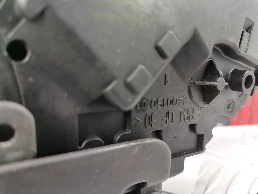 Замок двери задней левой VOLVO V50 I 2004-2012