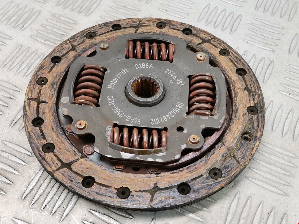 Маховик (демпфер сцепления) FORD Fiesta 1995-2001