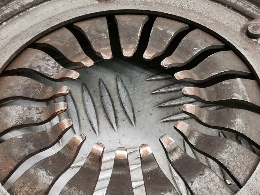 Маховик (демпфер сцепления) FORD Fiesta 1995-2001