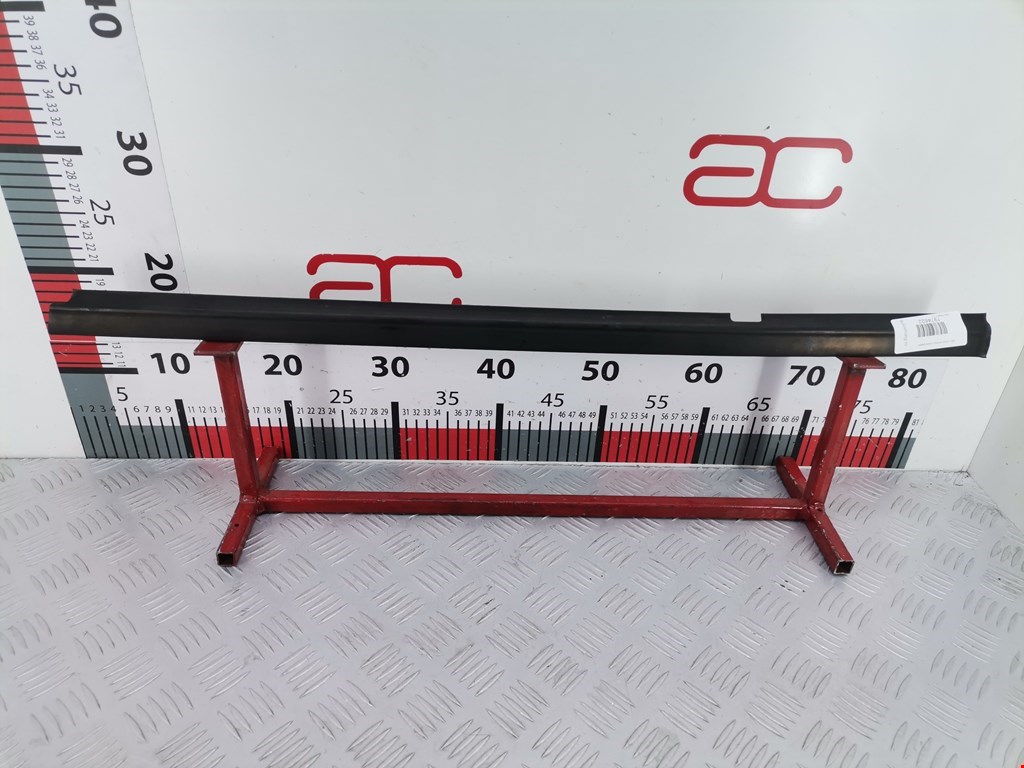 Накладка декоративная (молдинг) стекла двери передней левой Ford Fiesta 4 (1995-2002)