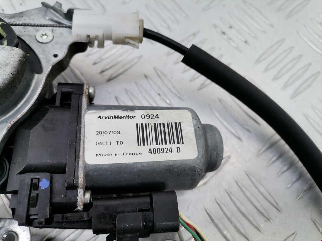 Стеклоподъемник передний правый NISSAN Note E11 2005-2014