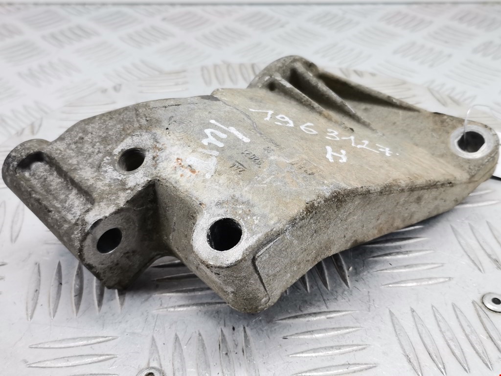 Кронштейн генератора OPEL Vectra Vectra C 2002-2008