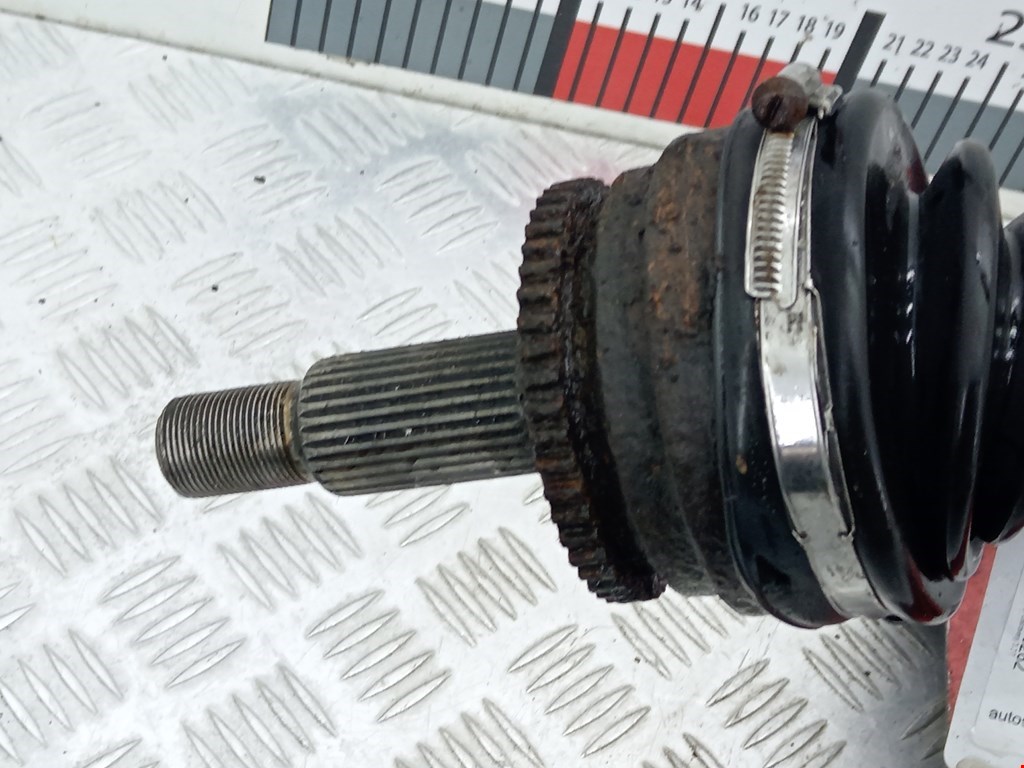 Полуось (привод, приводной вал) передняя правая LAND ROVER Discovery III 2005-2009