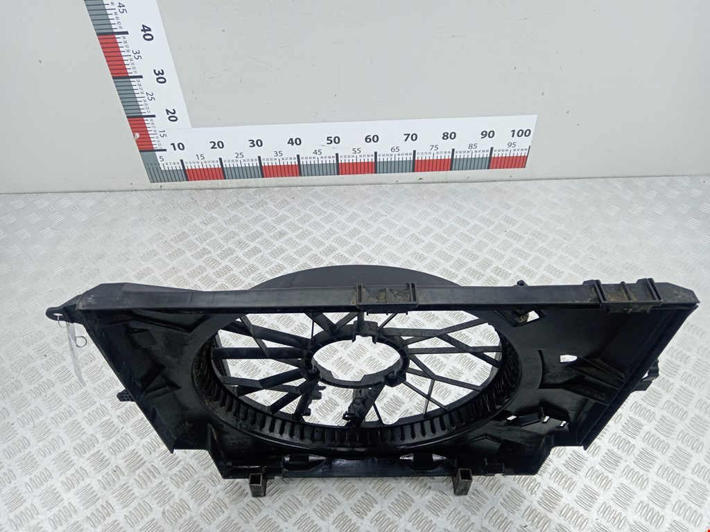 Диффузор (кожух) вентилятора BMW 1er E81\E87 2004-2011