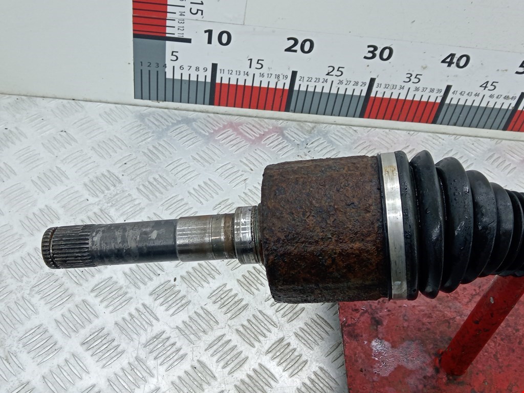 Полуось (привод, приводной вал) задняя правая LAND ROVER Discovery III 2005-2009