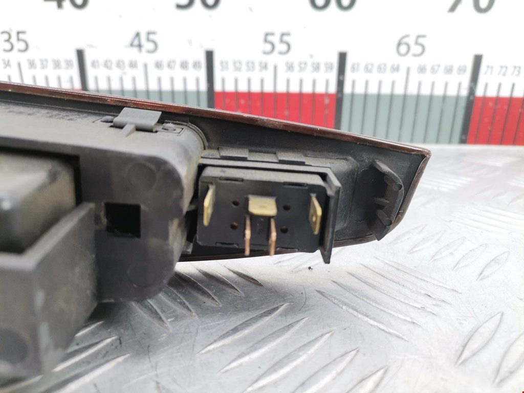 Кнопка стеклоподъемника AUDI A8 D2 1994-2002
