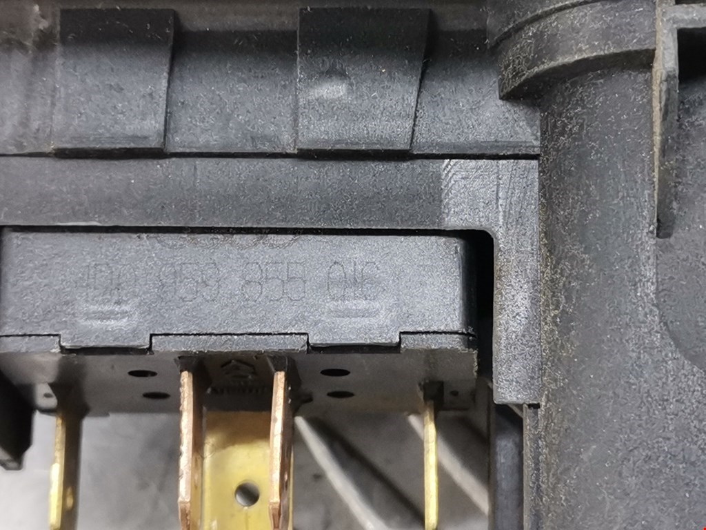 Кнопка стеклоподъемника AUDI A8 D2 1994-2002