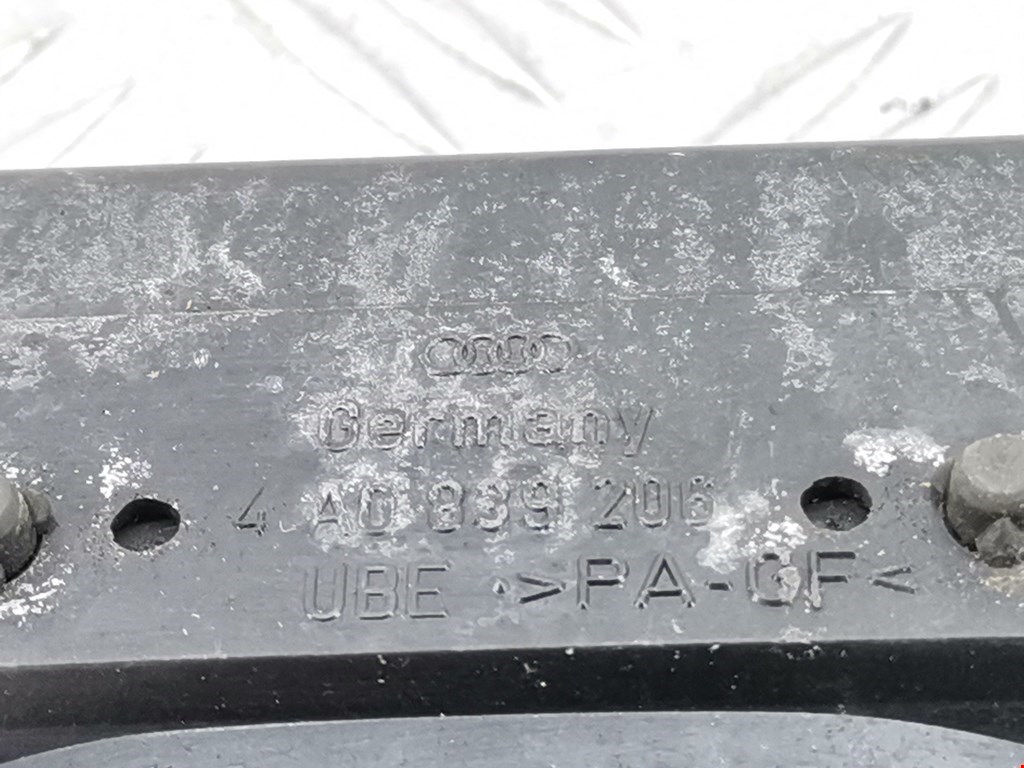 Ручка двери задней наружная правая AUDI A8 D2 1994-2002