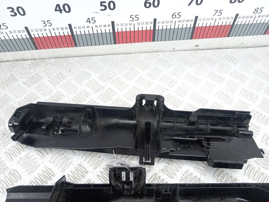 Диффузор (кожух) вентилятора BMW 1er E81\E87 2004-2011