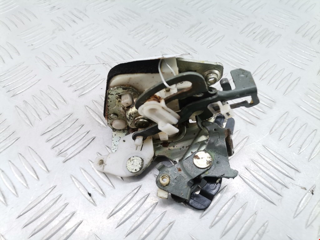 Замок двери задней левой KIA Joice 1999-2003