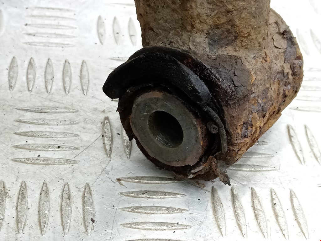 Рычаг задний правый LAND ROVER Discovery III 2005-2009