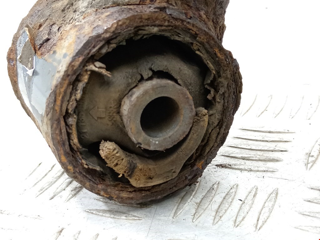 Рычаг задний правый LAND ROVER Discovery III 2005-2009