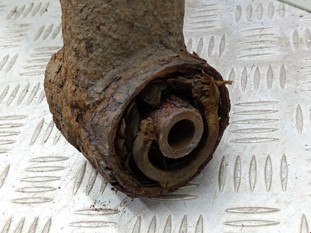 Рычаг задний правый LAND ROVER Discovery III 2005-2009