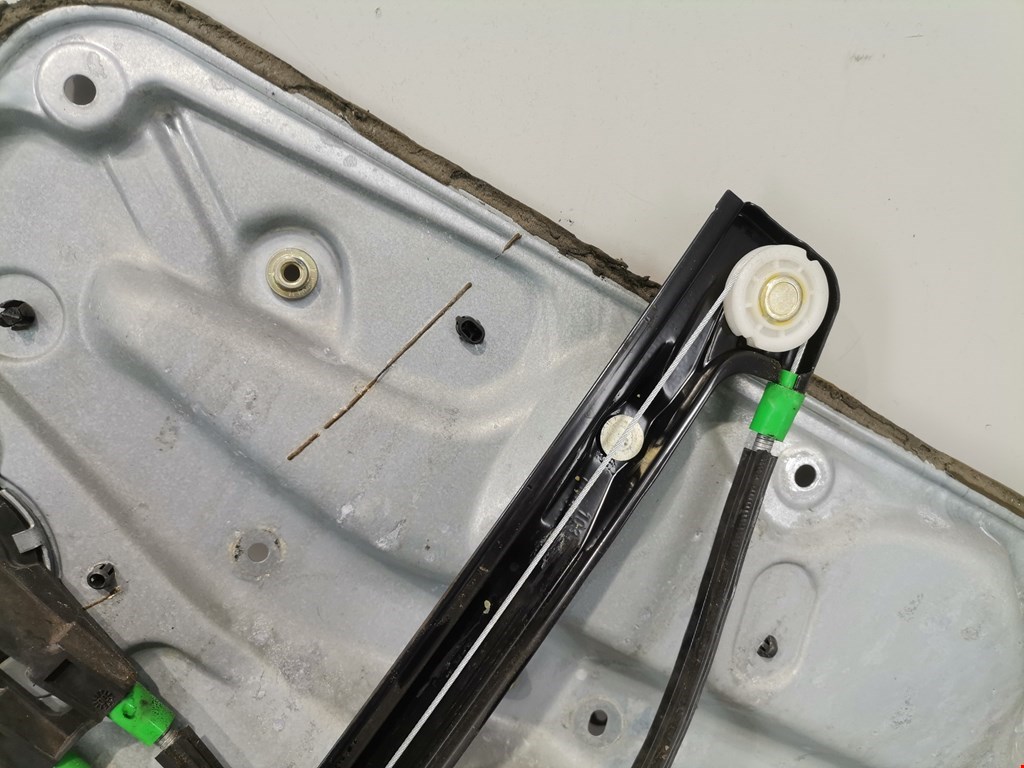 Стеклоподъемник задний левый VOLKSWAGEN Bora 1998-2005