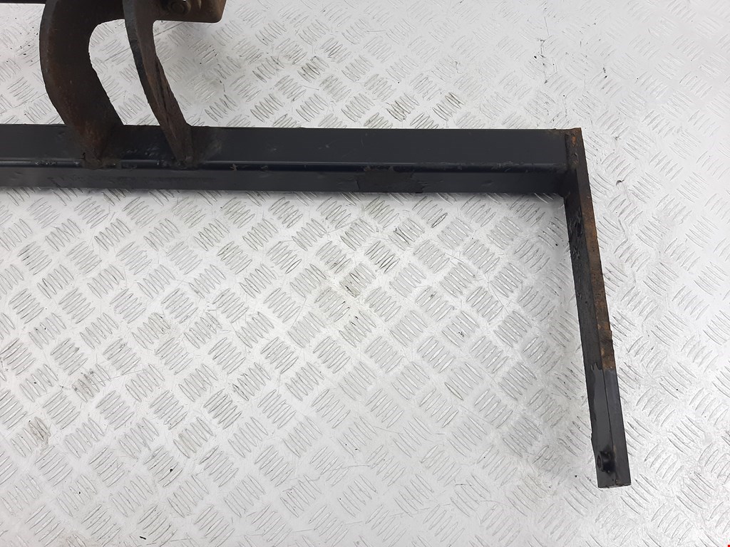 Фаркоп (прицепное устройство) VOLKSWAGEN Passat B7 2011-2015