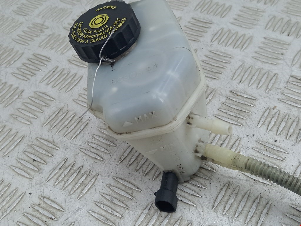 Бачок главного тормозного цилиндра OPEL Corsa D 2006-2014