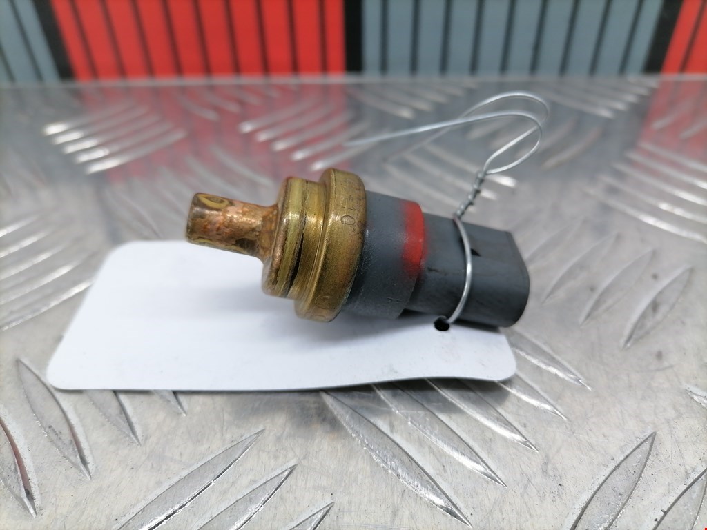 Датчик температуры (охлаждающей жидкости) VOLKSWAGEN Passat B7 2011-2015