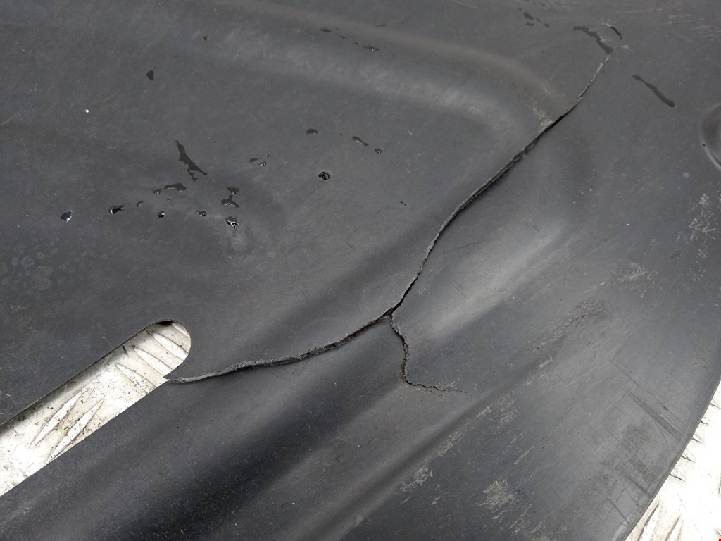 Защита антигравийная BMW 1er E81\E87 2004-2011