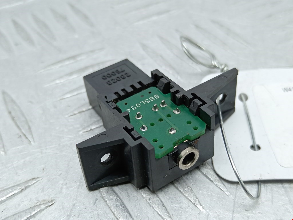 Разъем AUX/USB RENAULT Koleos HY 2008-2016