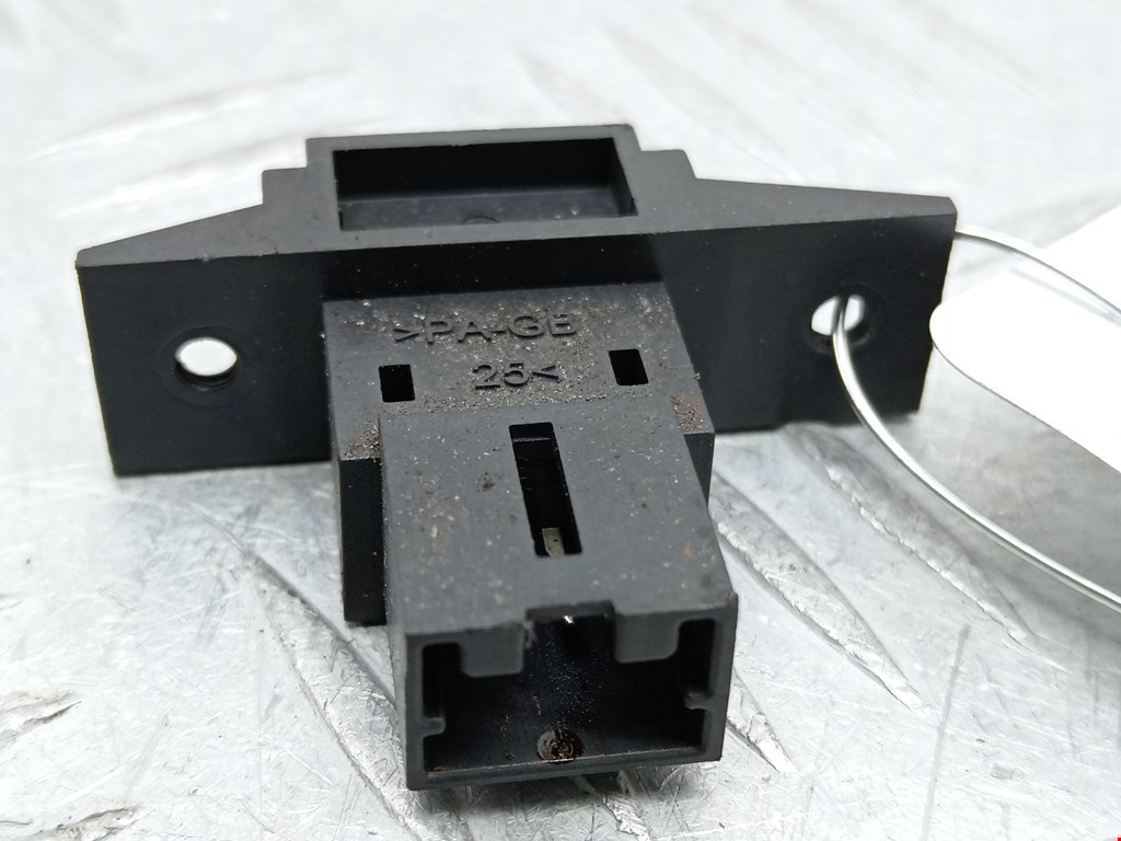 Разъем AUX/USB RENAULT Koleos HY 2008-2016