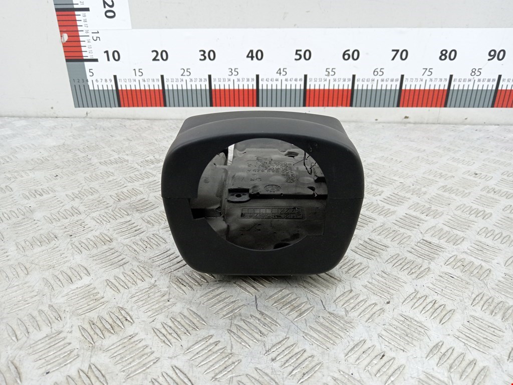 Кожух рулевой колонки Volkswagen Passat 6 (2005-2010)