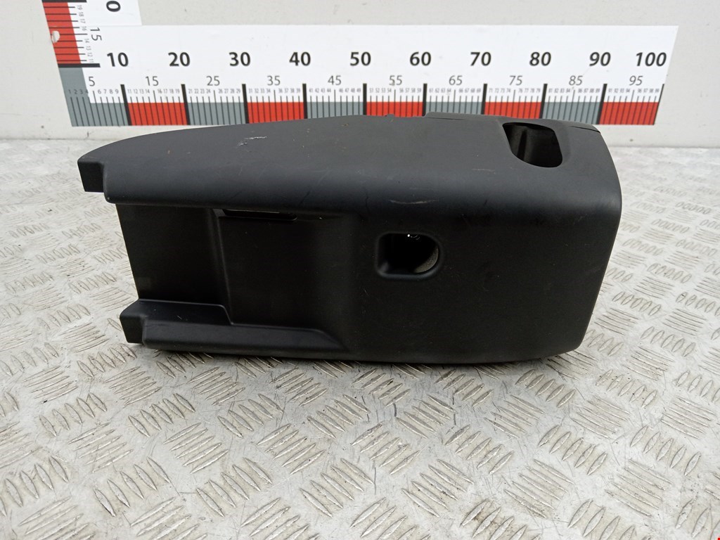 Кожух рулевой колонки VOLKSWAGEN Passat B6 2005-2011