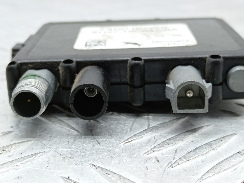 Усилитель антенны LAND ROVER Range Rover 2002-2012