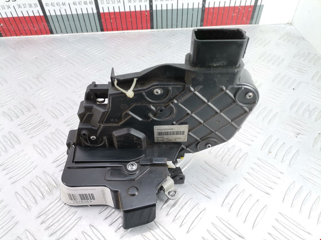 Замок двери передней правой LAND ROVER Freelander II 2006-2014