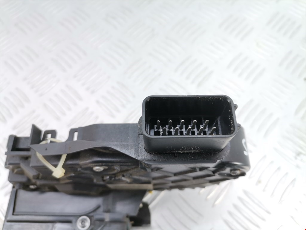 Замок двери передней правой LAND ROVER Freelander II 2006-2014