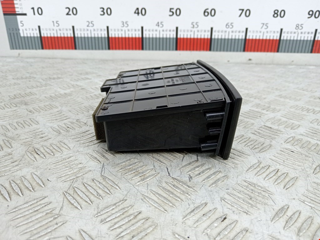 Бардачок KIA Sorento 2002-2009