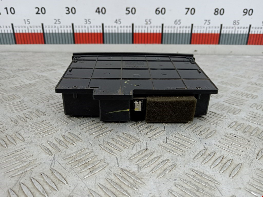 Бардачок KIA Sorento 2002-2009