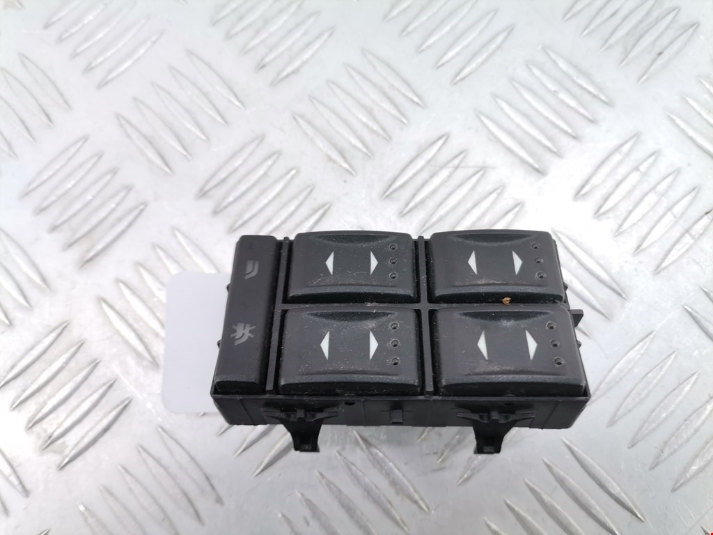 Блок управления стеклоподъемниками FORD Mondeo III 2000-2007