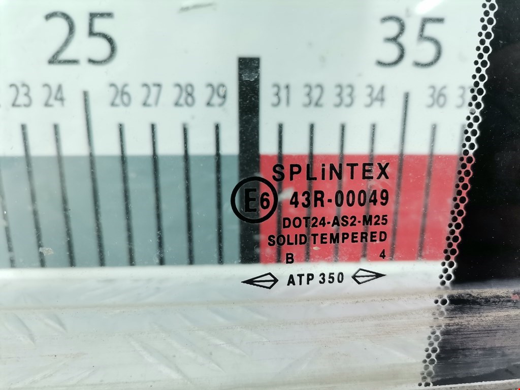 Стекло двери заднее левое MG ZT I 2001-2005