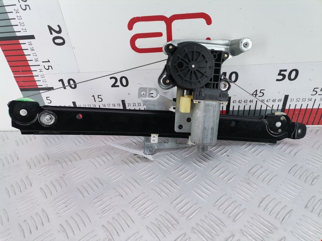 Стеклоподъемник задний правый VOLVO V70 II 2000-2007